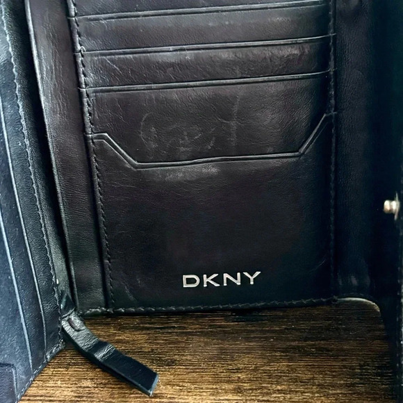 DKNY| Black 3-Fold  Canvas/Leather Small‎ 4 x 4” Wallet - Picture 4 of 4